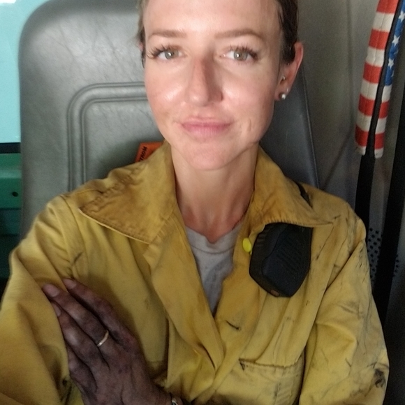 Meet your Posher, Katie - Picture 2 of 4